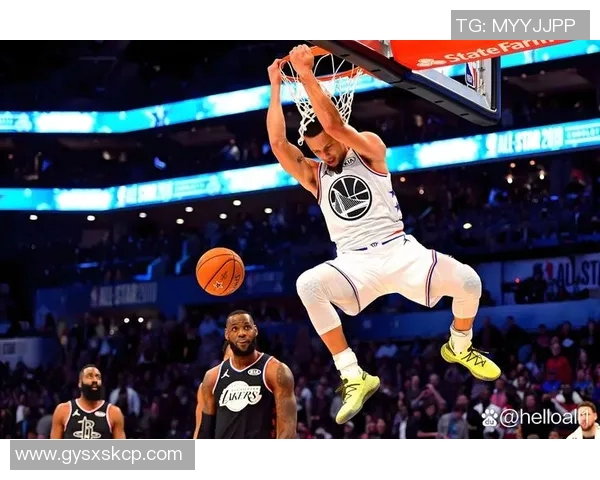 超级对决震撼上演库里巅峰对抗引爆全场成为最大焦点